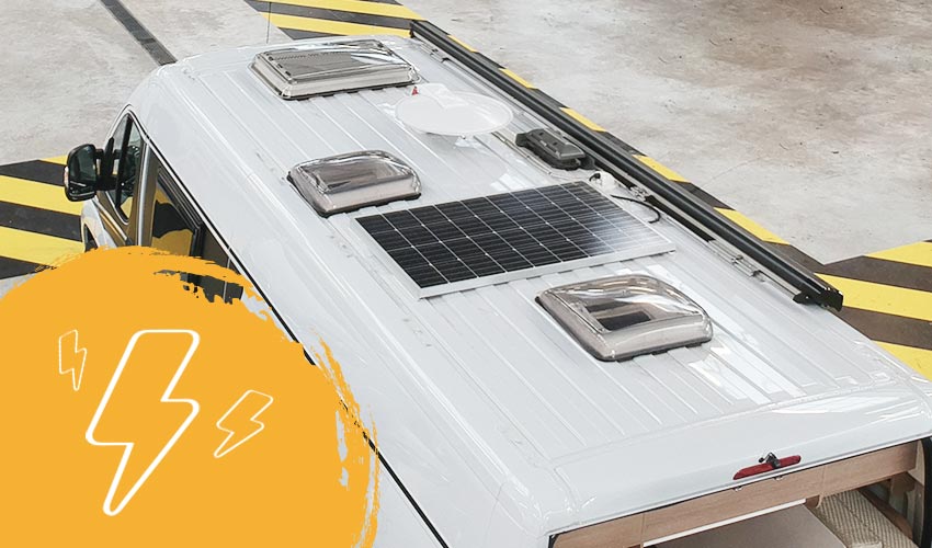 Tout savoir sur l'électricité à bord des vans et fourgons : consommation,  équipements, panneaux solaires et batteries - Van Life Magazine